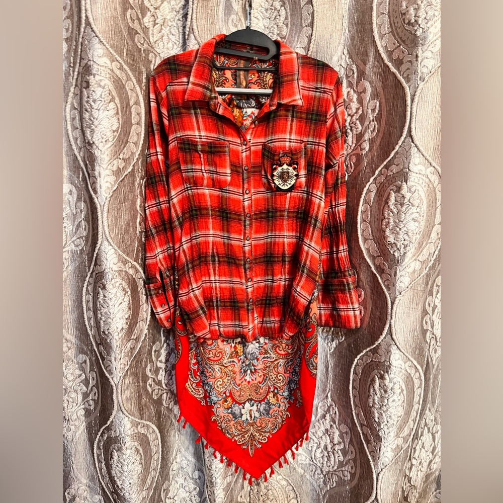 Aratta Silent Journey High-Low Red Flannel Size Small Fall Cover Up Layering